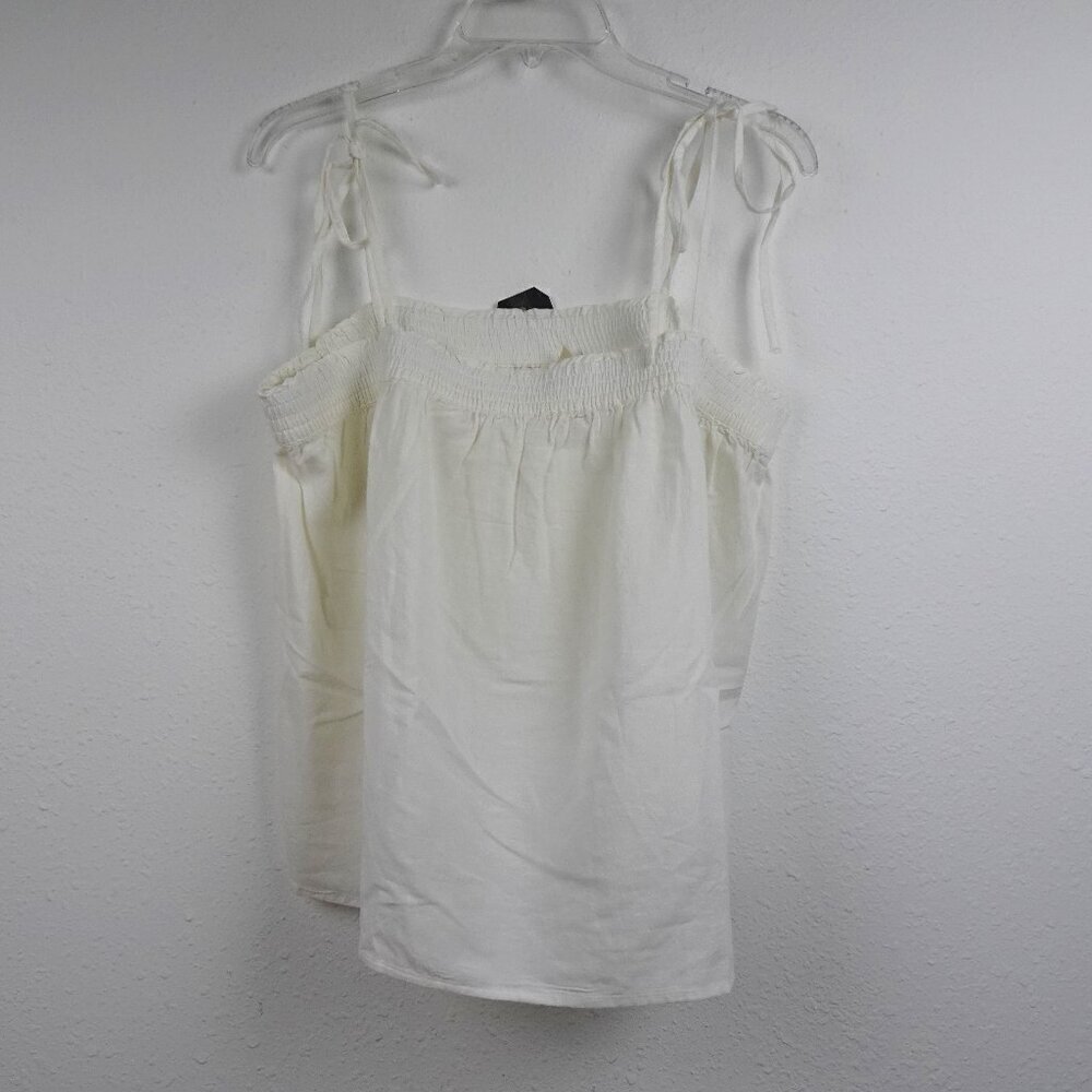 Levi's Cami Tank Top Women's Size XL White Adjustable Straps Smocked Alana